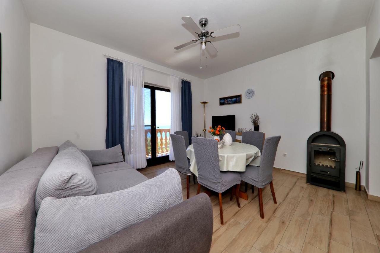 Apartments Anka Rtina Bagian luar foto