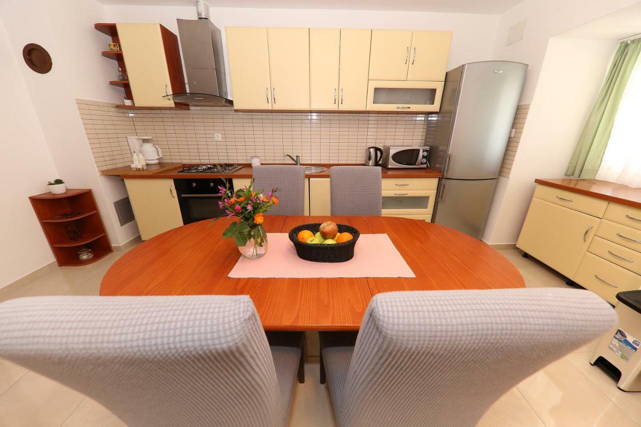 Apartments Anka Rtina Bagian luar foto