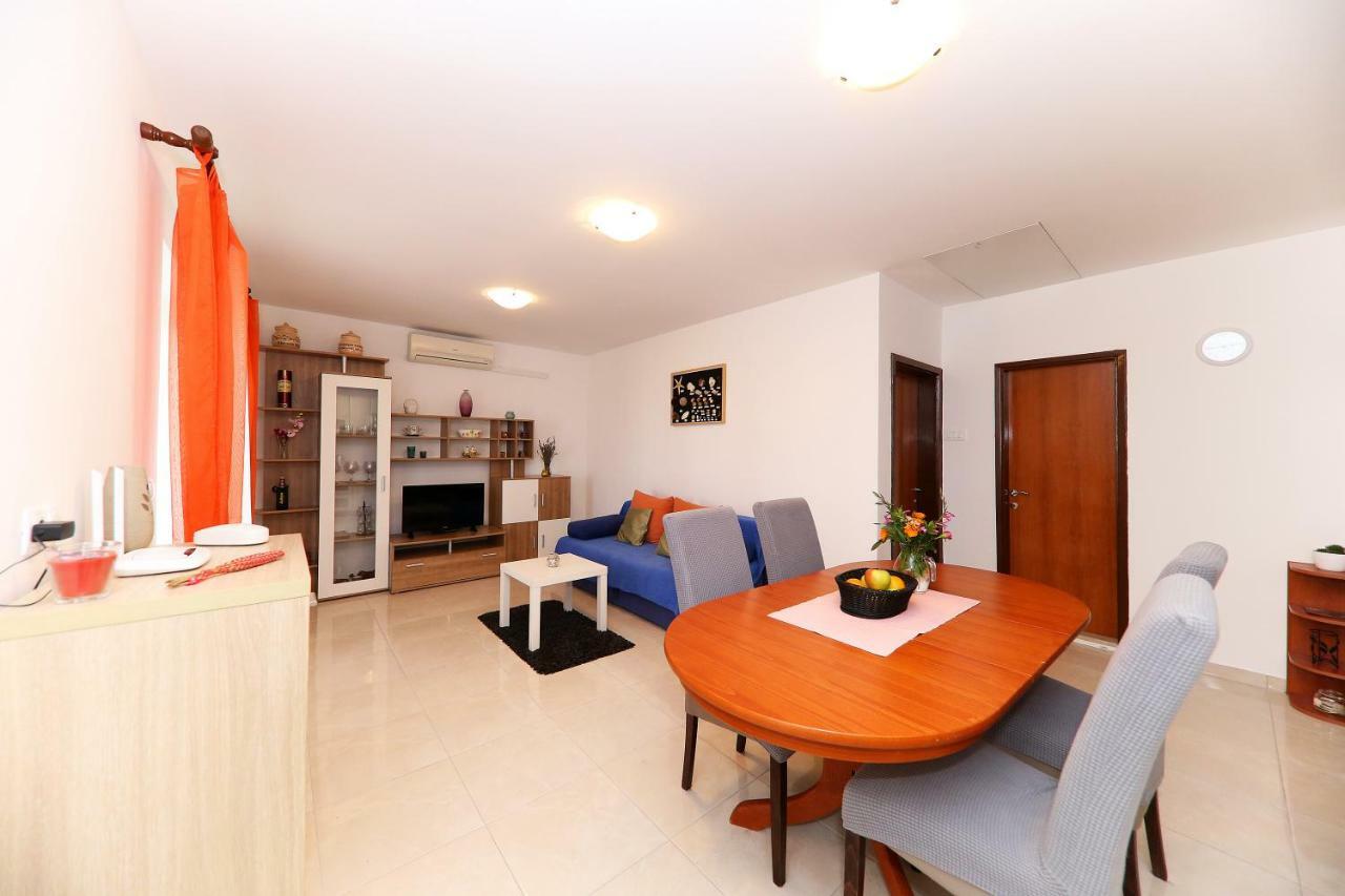 Apartments Anka Rtina Bagian luar foto