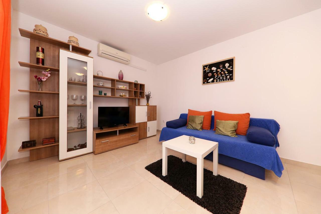 Apartments Anka Rtina Bagian luar foto