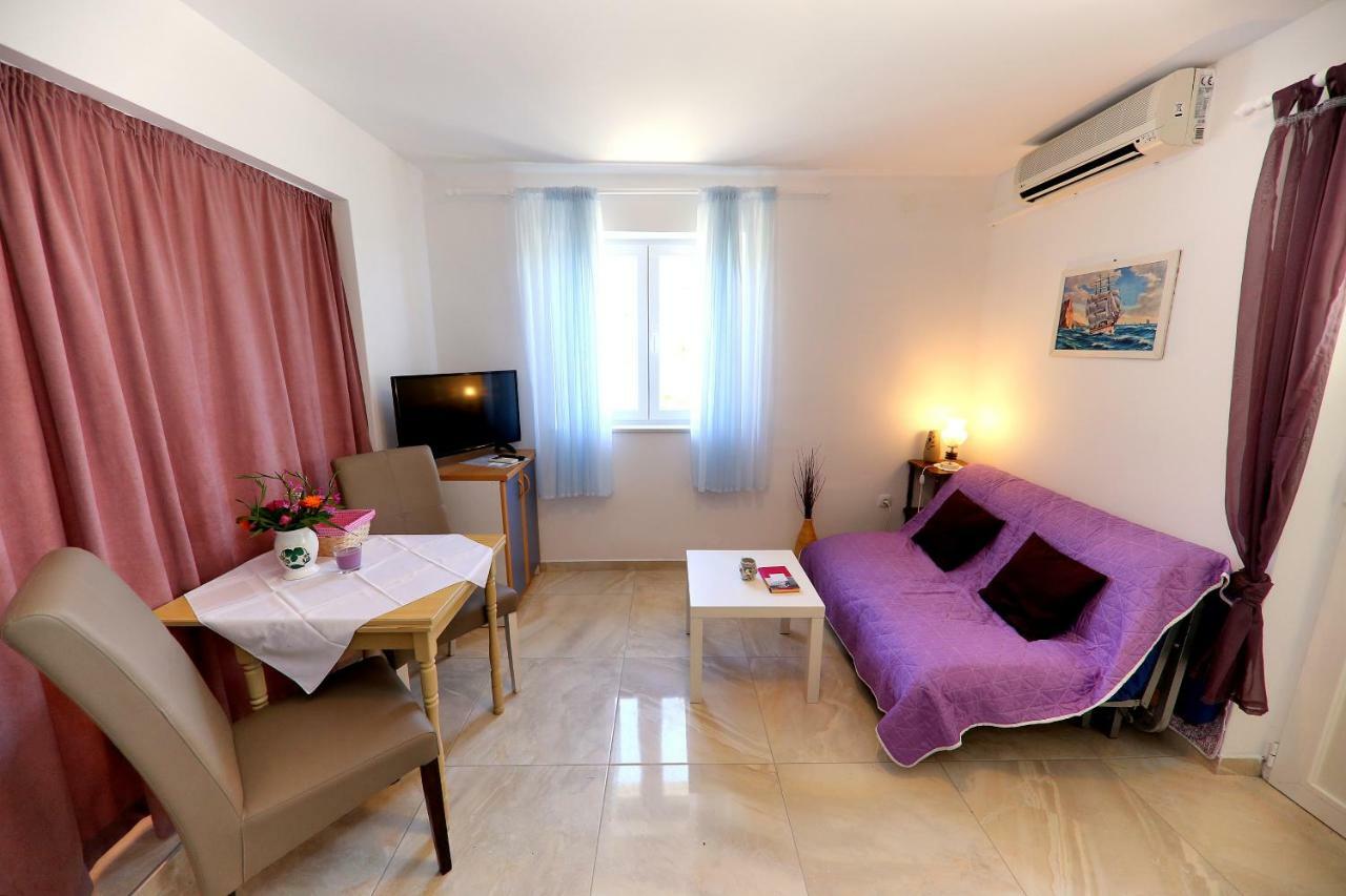 Apartments Anka Rtina Bagian luar foto