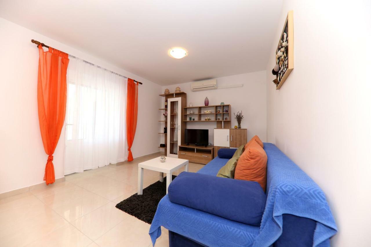 Apartments Anka Rtina Bagian luar foto
