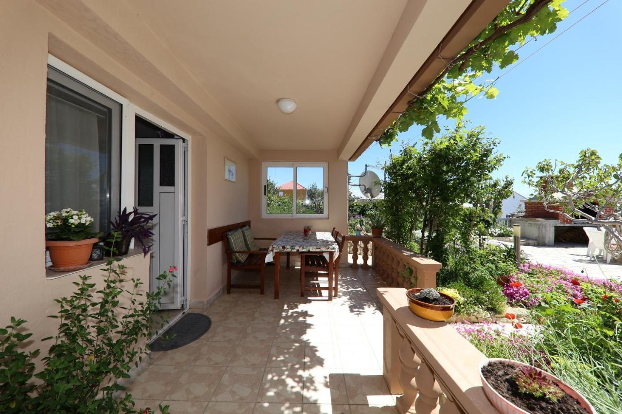 Apartments Anka Rtina Bagian luar foto